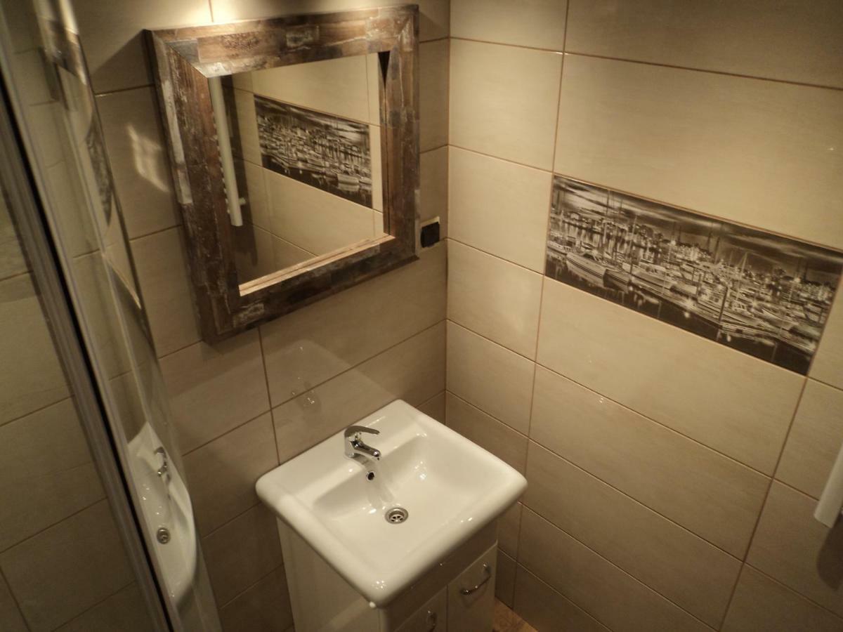 Apartamenty Nad Odra วรอตซวาฟ ภายนอก รูปภาพ